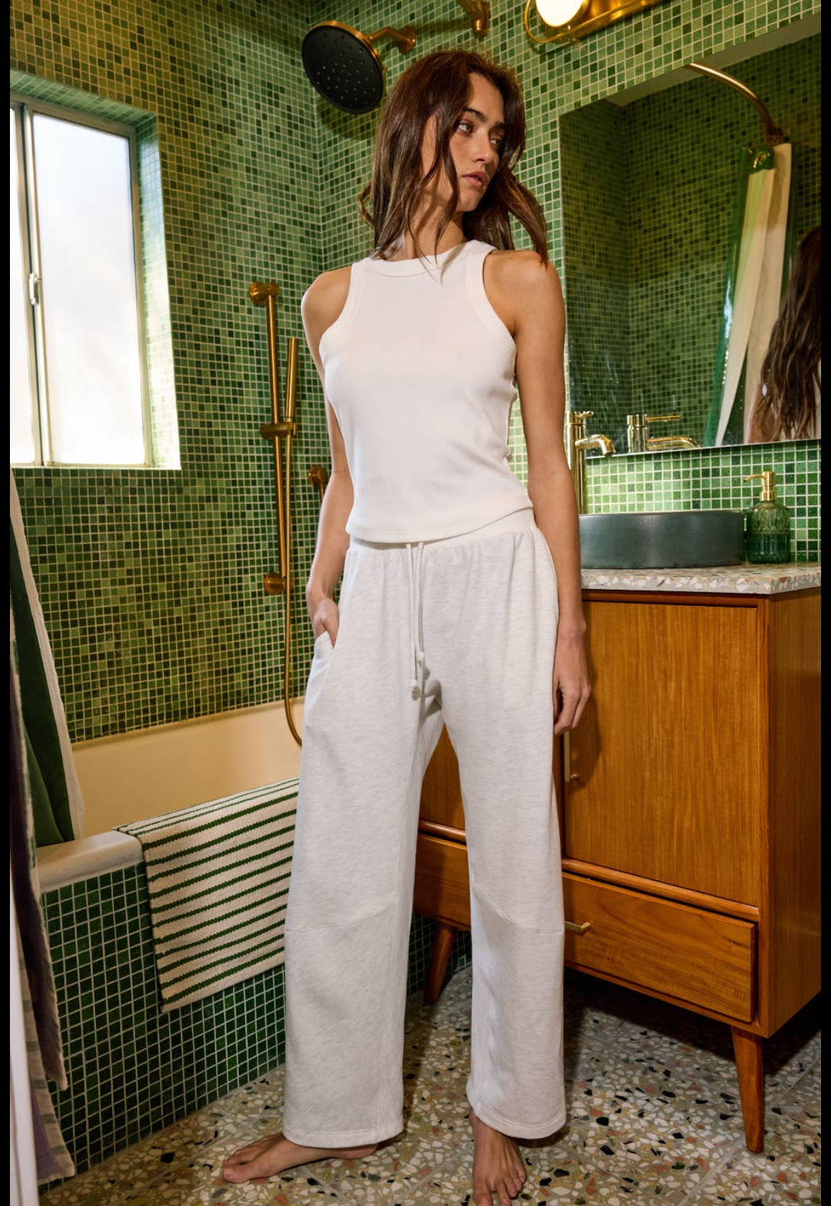 Barrel Silhouette Pants
