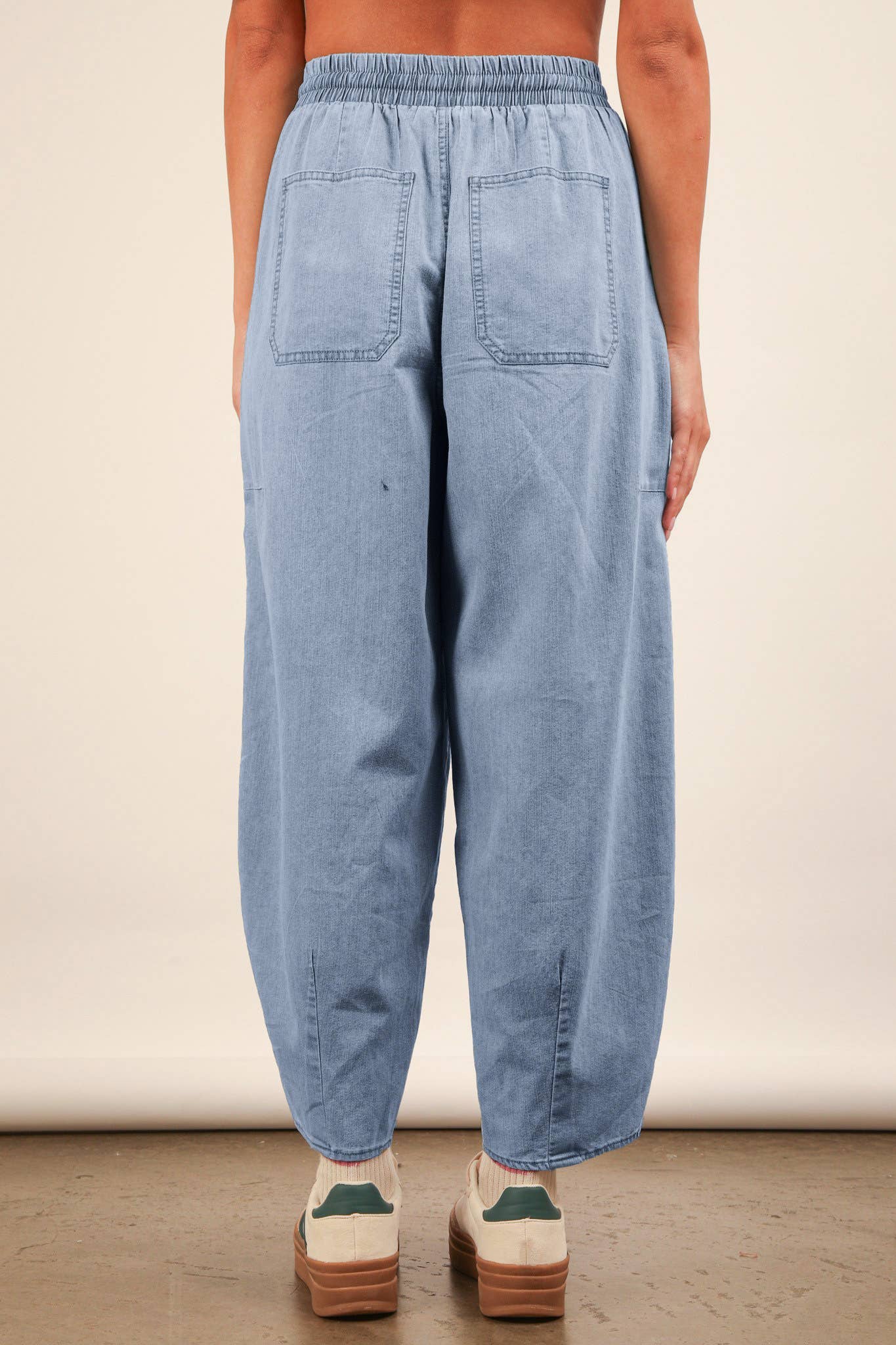 Washed Chambray Barrel Denim Pants