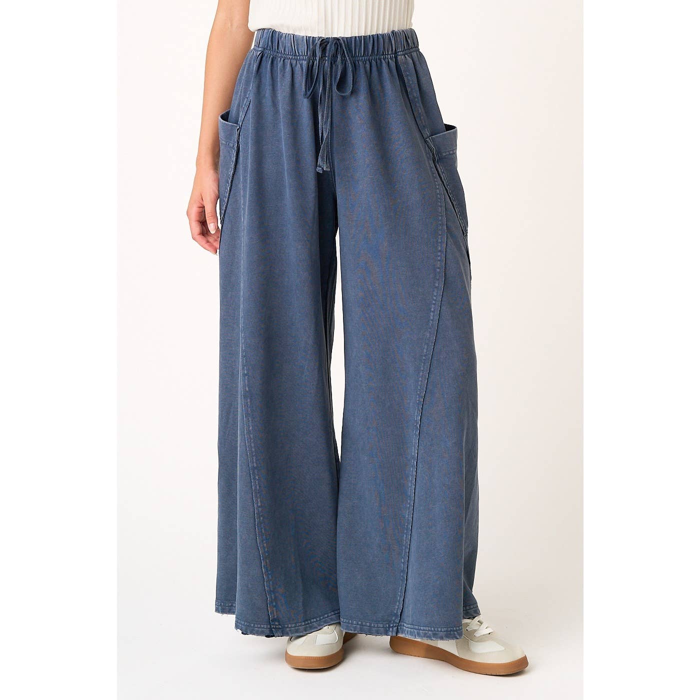 MINERAL WASH DROPPED SIDE POCKET WIDE LEG PANTS