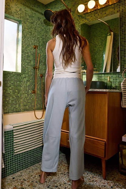 Barrel Silhouette Pants