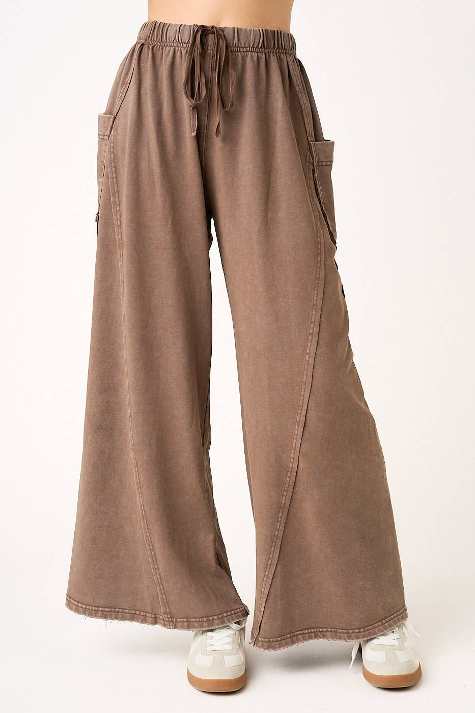 MINERAL WASH DROPPED SIDE POCKET WIDE LEG PANTS