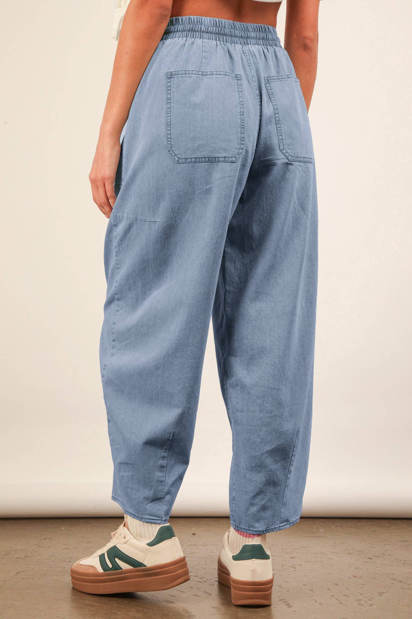 Washed Chambray Barrel Denim Pants